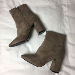 Lulu's Women's Tan Suede Ankle Boots Size 7